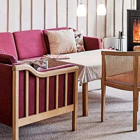 8 Person In Sydals-by Traum *