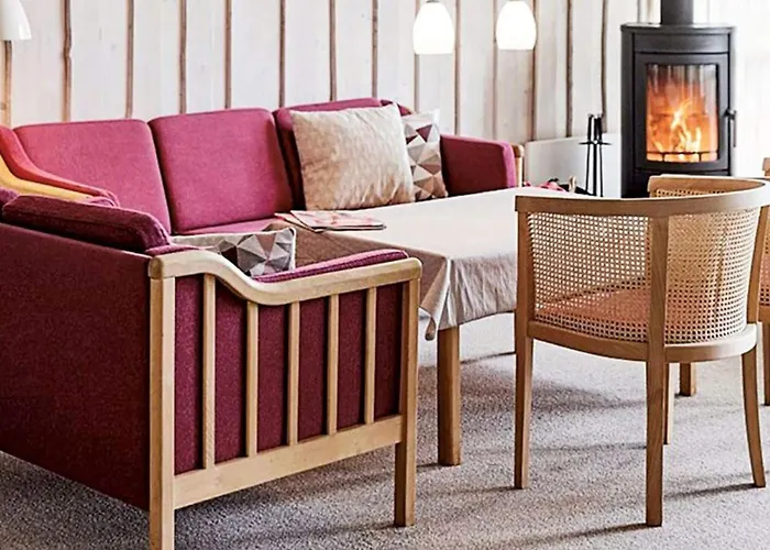 8 Person In Sydals-by Traum *