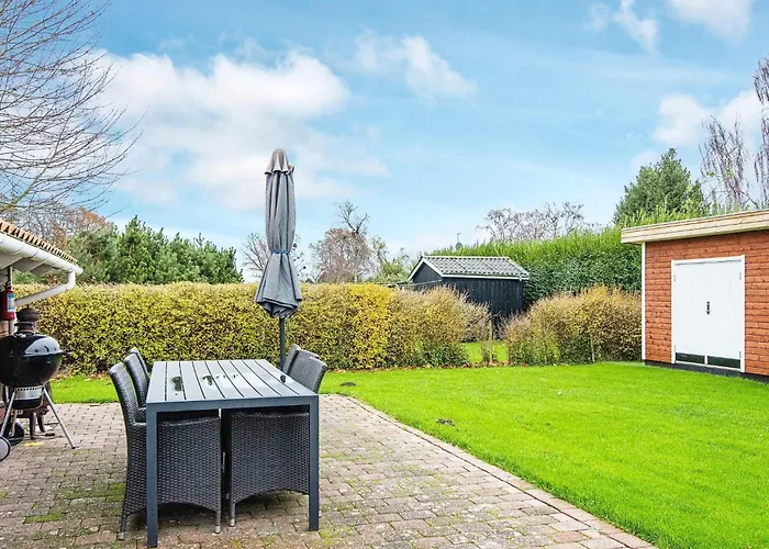 8 Person In Sydals-by Traum Viboge